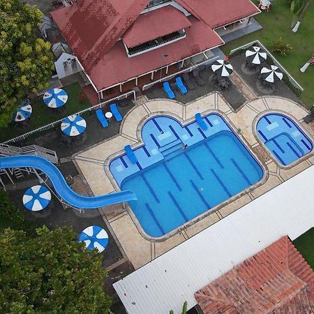Finca Hotel Pinares ラ・ピンタダ エクステリア 写真