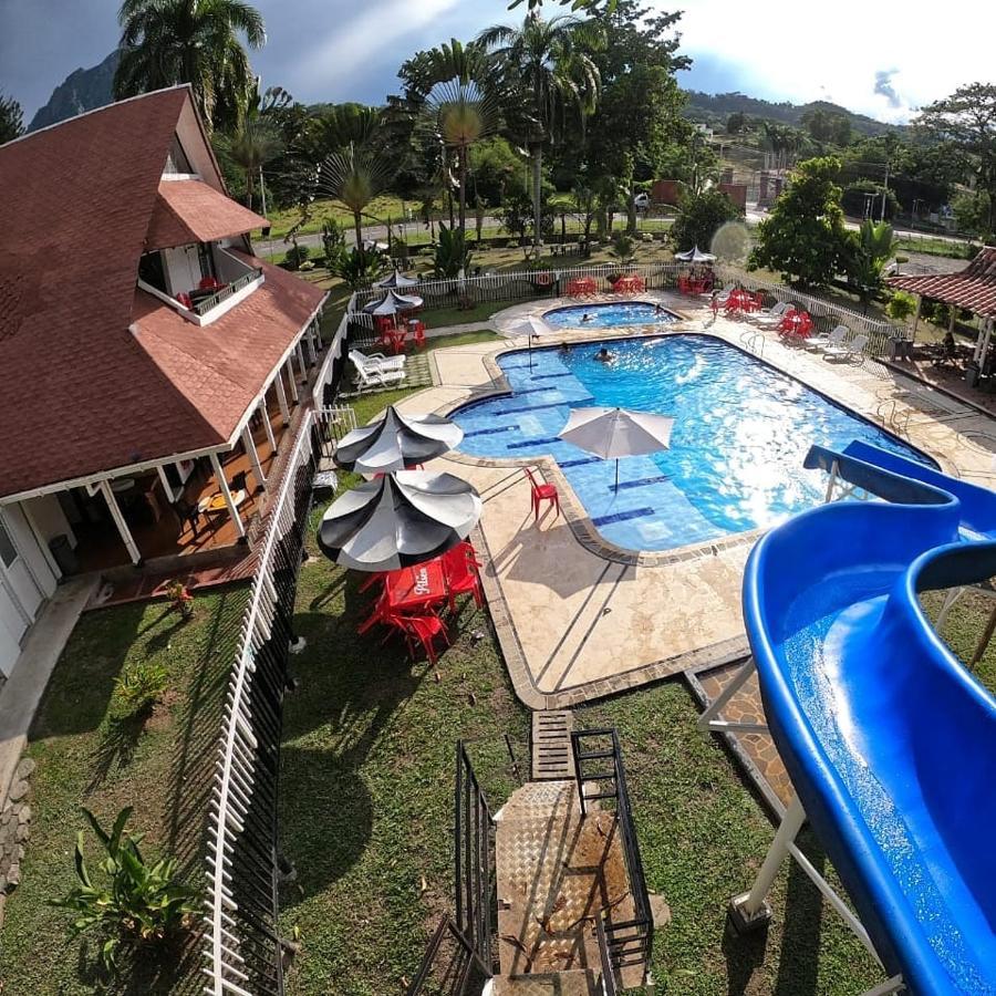 Finca Hotel Pinares ラ・ピンタダ エクステリア 写真
