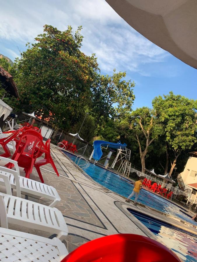 Finca Hotel Pinares ラ・ピンタダ エクステリア 写真
