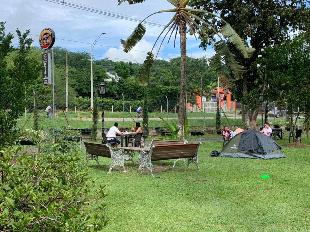 Finca Hotel Pinares ラ・ピンタダ エクステリア 写真