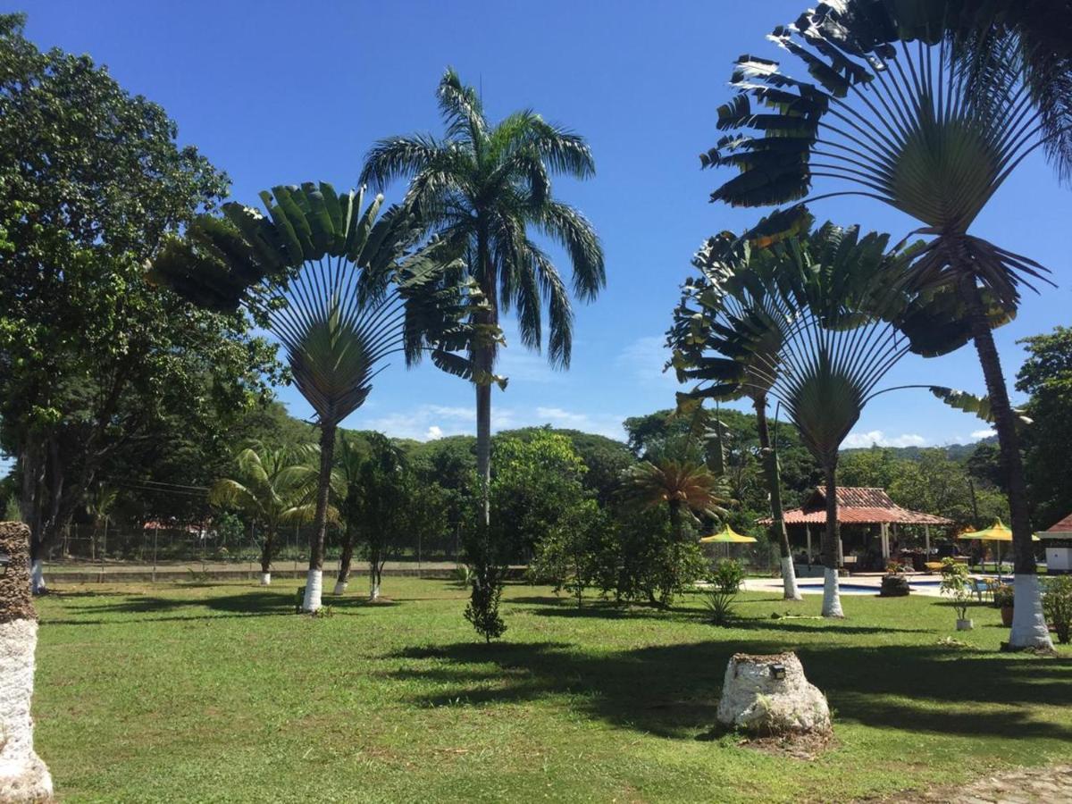 Finca Hotel Pinares ラ・ピンタダ エクステリア 写真
