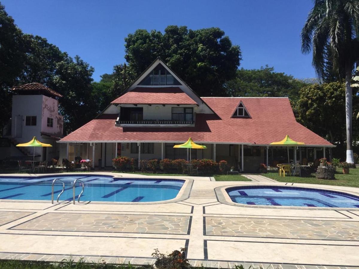 Finca Hotel Pinares ラ・ピンタダ エクステリア 写真